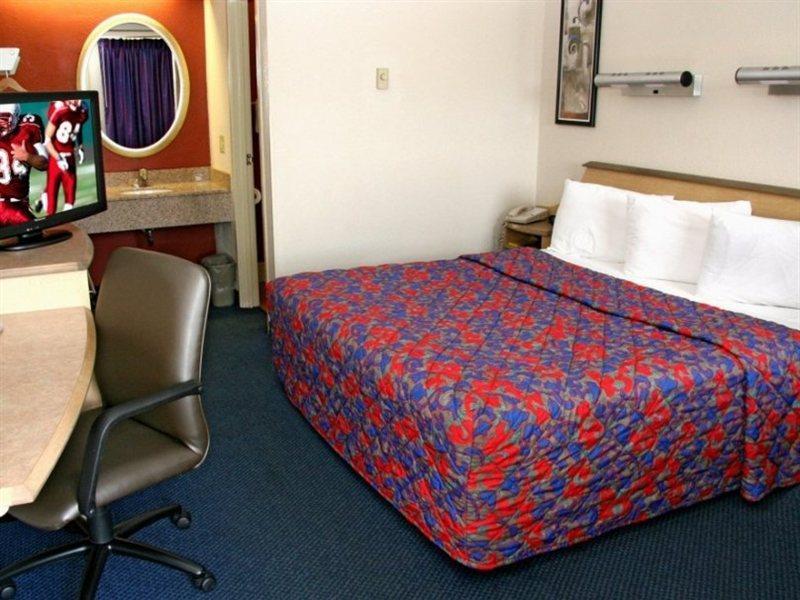 Red Roof Inn Plus+ Philadelphia Airport Essington Rum bild