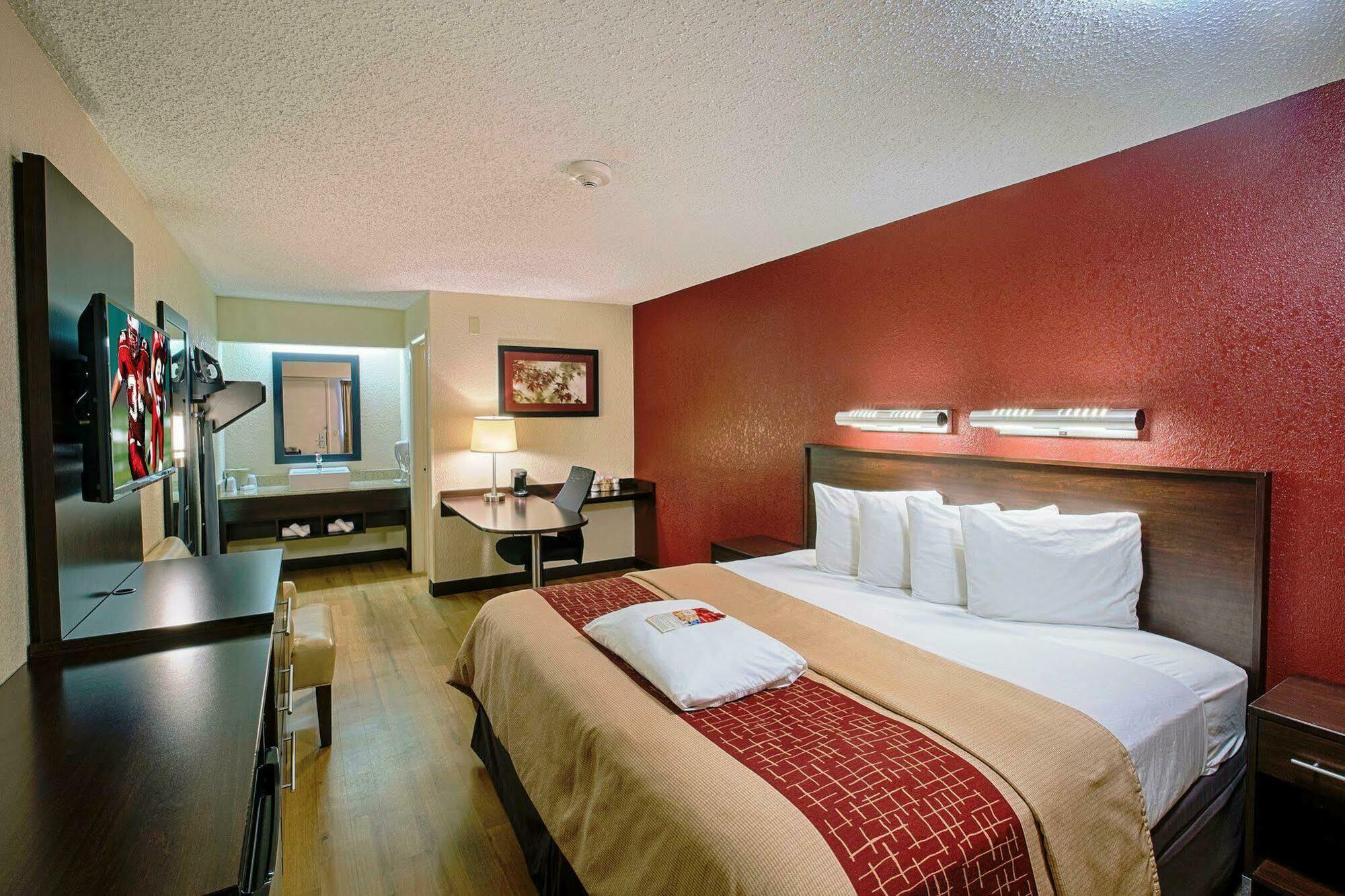 Red Roof Inn Plus+ Philadelphia Airport Essington Exteriör bild